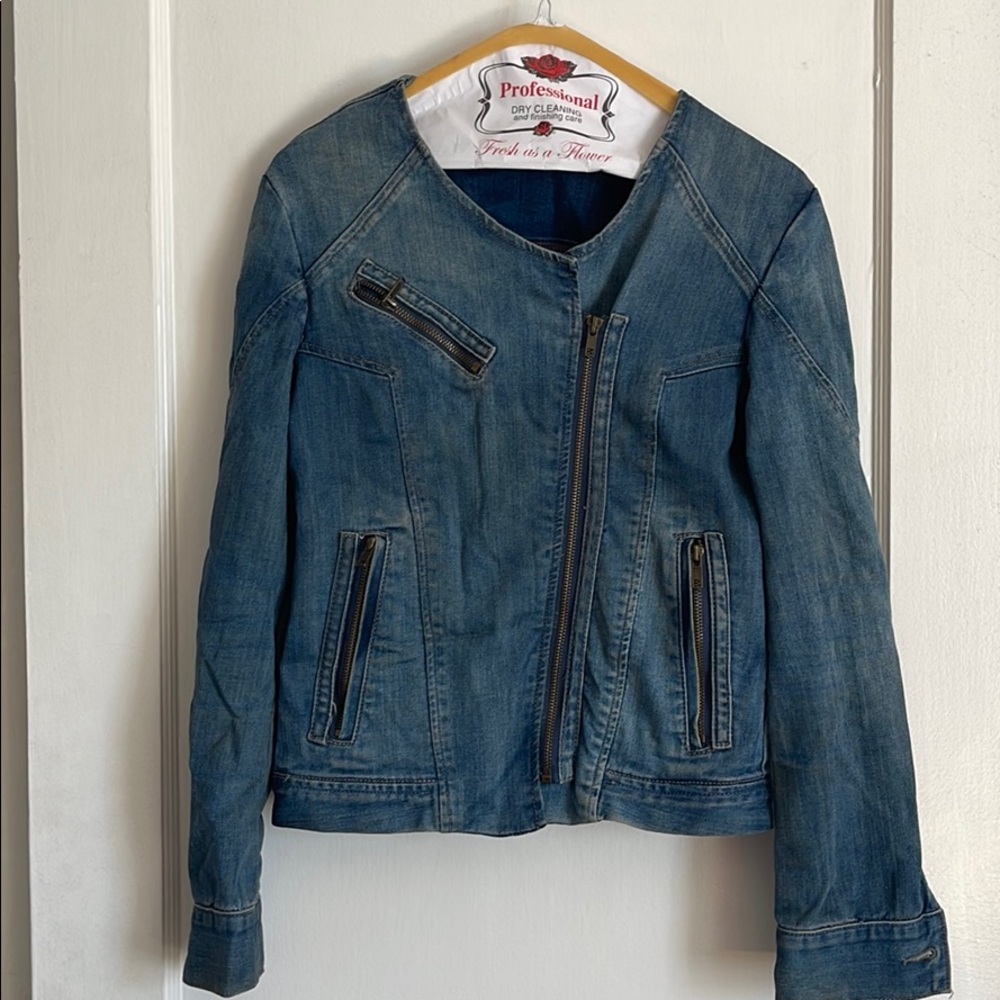 Jean moto style jacket! ❄️
